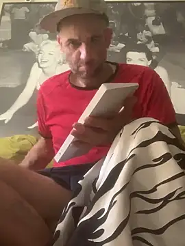 Hothotboyg online show from 03-23-26, 08:57