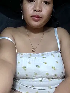 Snapshot of Angela-babyxx chatting on 10-27-25, 01:37 Angela-babyxx online show from 10-27-25, 01:37