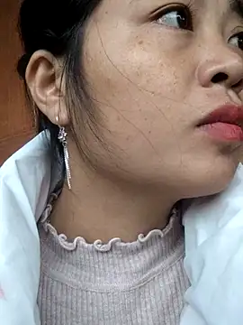 Snapshot of Angela-babyxx chatting on 11-05-25, 12:10 Angela-babyxx online show from 11-05-25, 12:10