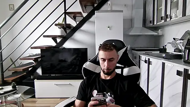 RyanStorm  online show from 10-04-25, 03:21