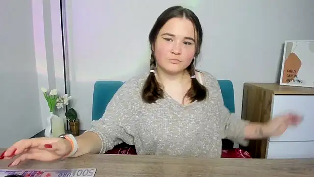 IsabellCharm online show from 10-17-25, 01:03