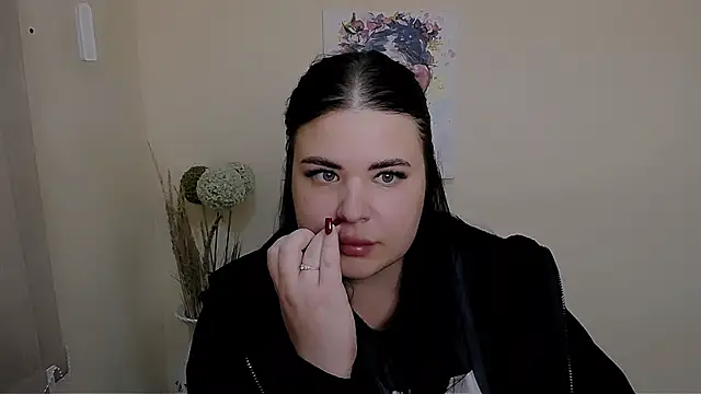 Snapshot of _Trisha_li chatting on 09-30-25, 11:37 Trisha li online show from 09-30-25, 11:37