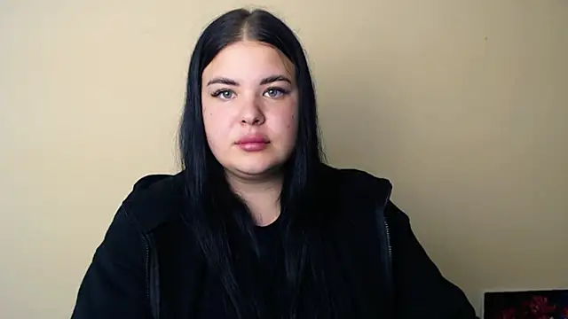 Snapshot of _Trisha_li chatting on 10-08-25, 10:46 Trisha li online show from 10-08-25, 10:46