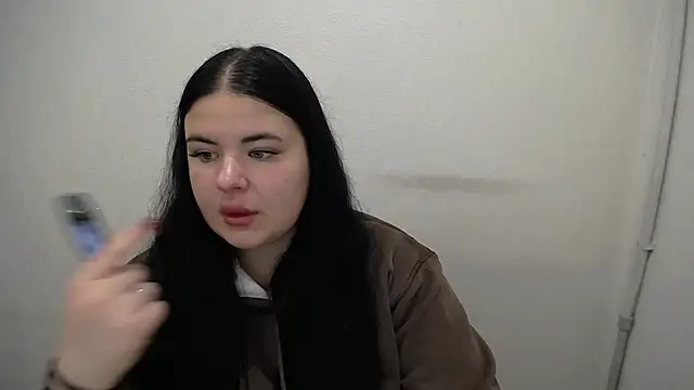 Snapshot of _Trisha_li chatting on 10-28-25, 12:30 Trisha li online show from 10-28-25, 12:30