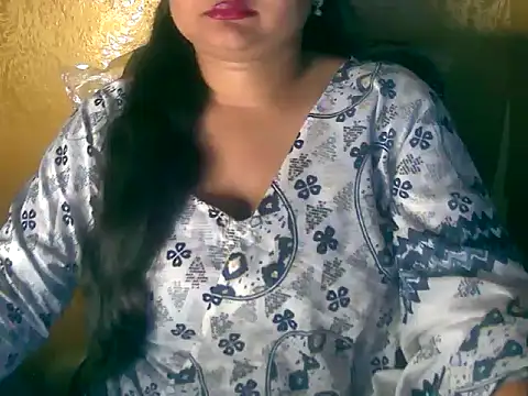 Snapshot of Saniya_K chatting on 10-11-25, 12:26 Saniya K online show from 10-11-25, 12:26