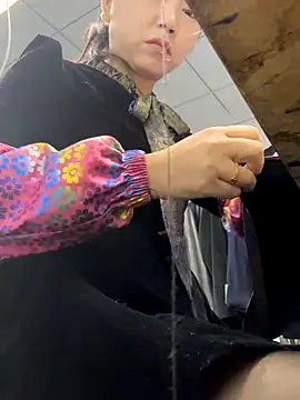 Snapshot of DHJM168 chatting on 11-04-25, 12:54 DHJM168 online show from 11-04-25, 12:54