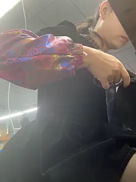 Snapshot of DHJM168 chatting on 11-12-25, 12:55 DHJM168 online show from 11-12-25, 12:55