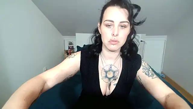 Snapshot of LadyNocturne chatting on 03-18-26, 03:15 LadyNocturne online show from 03-18-26, 03:15