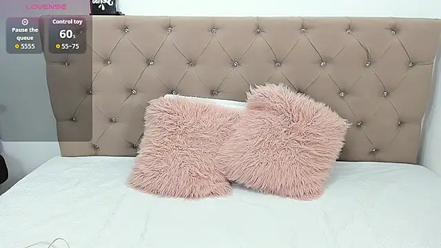 Snapshot of Isbettyche chatting on 11-30-25, 12:03 Isbettyche online show from 11-30-25, 12:03