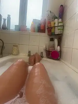 Snapshot of Imogenbabyyy chatting on 09-10-25, 05:24 Imogenbabyyy online show from 09-10-25, 05:24