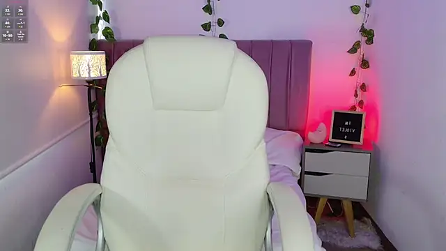 Snapshot of VioletBlacke_ chatting on 12-16-25, 02:44 VioletBlacke online show from 12-16-25, 02:44