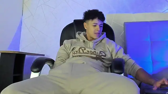 Alex Colton7 online show from 12-02-25, 05:02