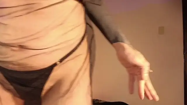 Snapshot of _Grethel_muller chatting on 09-18-25, 10:12 Grethel muller online show from 09-18-25, 10:12