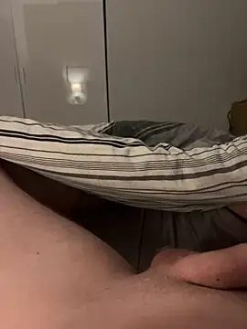 alex110429 online show from 04-19-26, 09:06