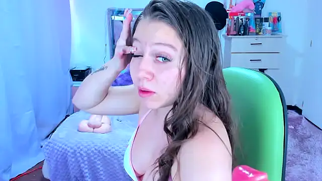 Snapshot of Luna_Analya chatting on 11-22-25, 07:02 Luna Analya online show from 11-22-25, 07:02