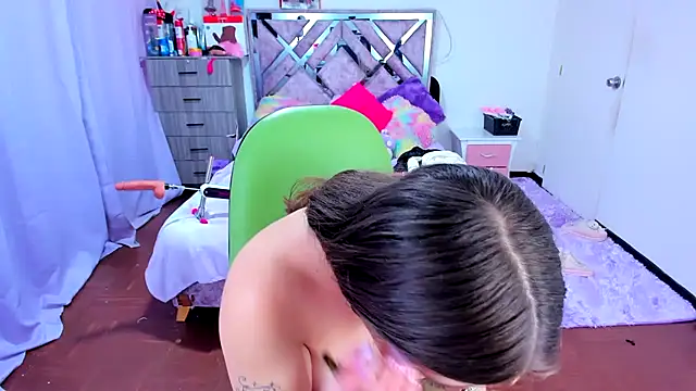 Snapshot of Luna_Analya chatting on 12-01-25, 09:09 Luna Analya online show from 12-01-25, 09:09