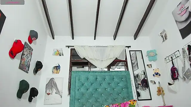 Rihanna hotx online show from 02-11-26, 03:00