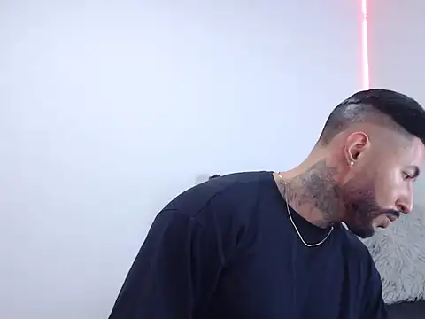 andrea de lucaa online show from 09-28-25, 03:23