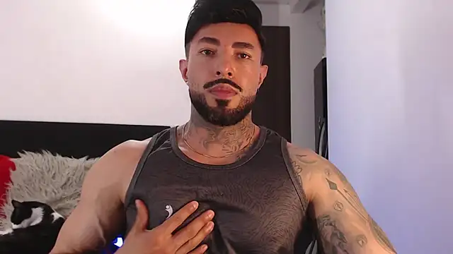 Snapshot of andrea_de_lucaa chatting on 06-21-26, 12:24 andrea de lucaa online show from 06-21-26, 12:24