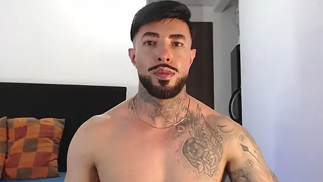 Snapshot of andrea_de_lucaa chatting on 07-07-26, 03:53 andrea de lucaa online show from 07-07-26, 03:53