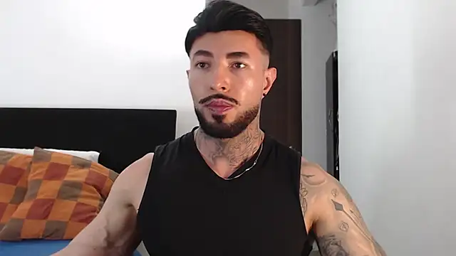 Snapshot of andrea_de_lucaa chatting on 07-08-26, 03:55 andrea de lucaa online show from 07-08-26, 03:55
