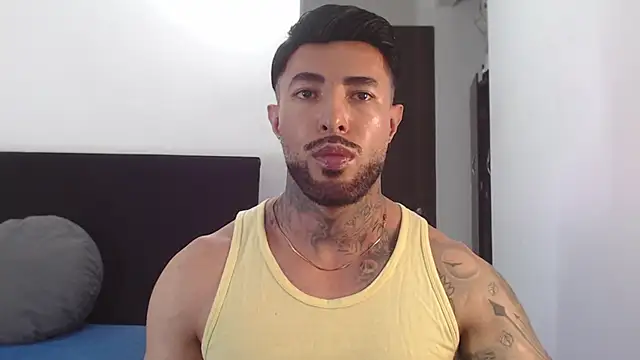 Snapshot of andrea_de_lucaa chatting on 07-17-26, 03:46 andrea de lucaa online show from 07-17-26, 03:46