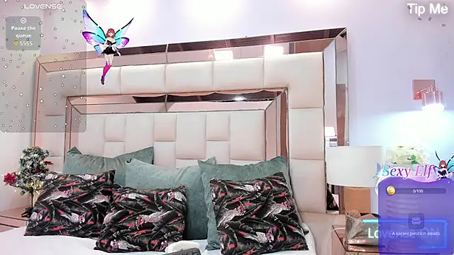 megannherrera online show from 12-18-25, 12:11