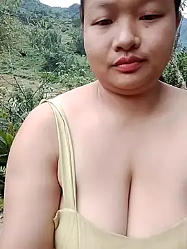 Snapshot of girl-babi chatting on 09-24-25, 09:01 girl-babi online show from 09-24-25, 09:01