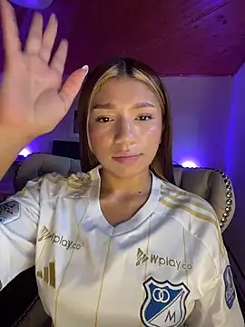 Isabella18 pink online show from 06-19-26, 05:50