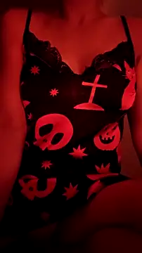 Snapshot of LeemaBean chatting on 10-09-25, 05:05 LeemaBean online show from 10-09-25, 05:05