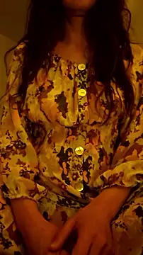 Snapshot of LeemaBean chatting on 10-17-25, 04:59 LeemaBean online show from 10-17-25, 04:59