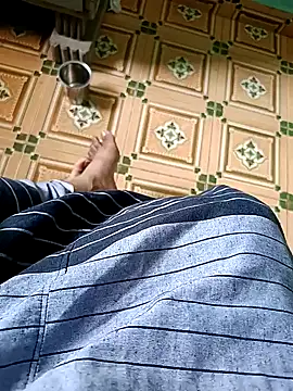 Snapshot of maddy3108 chatting on 09-23-25, 04:59 maddy3108 online show from 09-23-25, 04:59