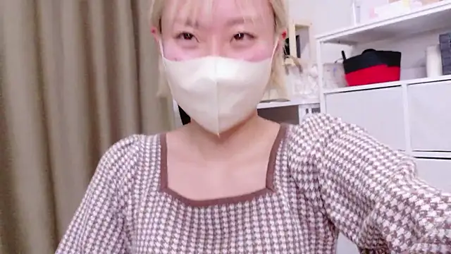 Snapshot of Nana__ch chatting on 02-22-26, 04:05 Nana ch online show from 02-22-26, 04:05