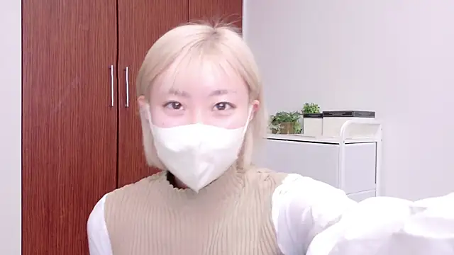 Nana  ch online show from 03-25-26, 09:43
