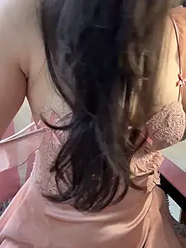 Snapshot of Orianna69 chatting on 12-17-25, 02:06 Orianna69 online show from 12-17-25, 02:06