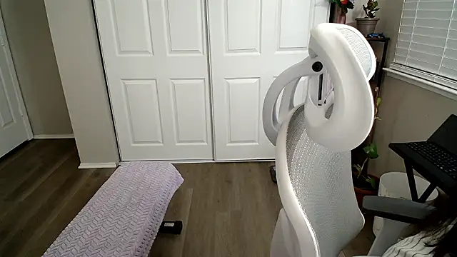 SHEILYN  online show from 01-15-26, 05:12