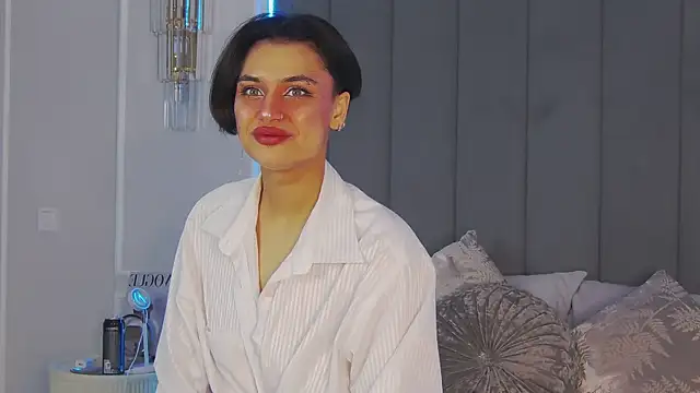 Snapshot of VioletAsh chatting on 09-23-25, 04:37 VioletAsh online show from 09-23-25, 04:37