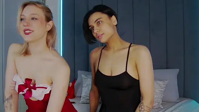 Snapshot of VioletAsh chatting on 09-28-25, 04:29 VioletAsh online show from 09-28-25, 04:29