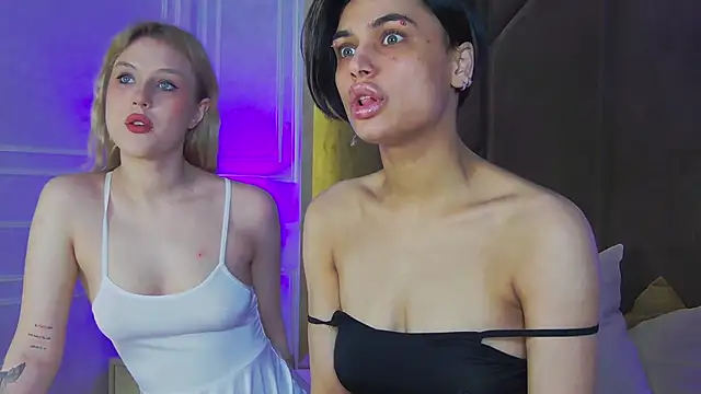 Snapshot of VioletAsh chatting on 10-19-25, 04:35 VioletAsh online show from 10-19-25, 04:35