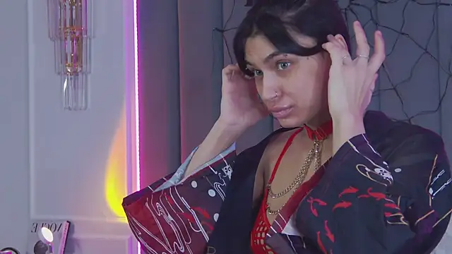 Snapshot of VioletAsh chatting on 11-02-25, 04:37 VioletAsh online show from 11-02-25, 04:37