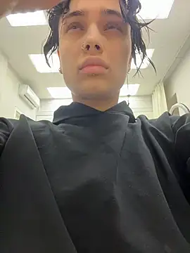 Snapshot of VioletAsh chatting on 11-16-25, 04:29 VioletAsh online show from 11-16-25, 04:29