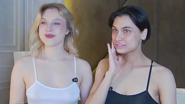 Snapshot of VioletAsh chatting on 12-01-25, 04:50 VioletAsh online show from 12-01-25, 04:50