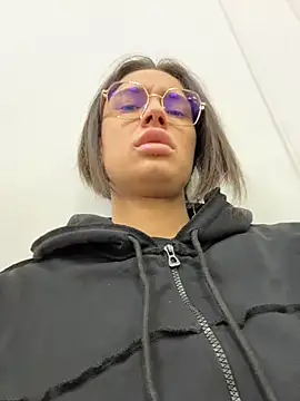 VioletAsh online show from 02-10-26, 04:27