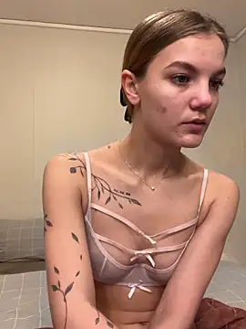 Snapshot of Mila_sweet_23 chatting on 01-06-26, 07:06 Mila sweet 23 online show from 01-06-26, 07:06