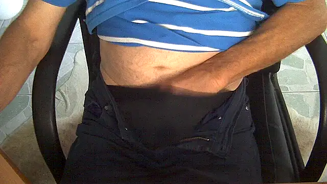 Snapshot of velikifant7 chatting on 05-28-26, 04:43 velikifant7 online show from 05-28-26, 04:43