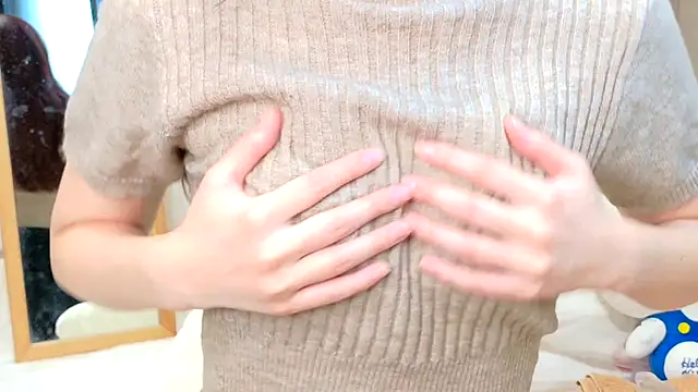 Snapshot of riri__nyan_o0 chatting on 01-12-26, 05:12 riri nyan o0 online show from 01-12-26, 05:12