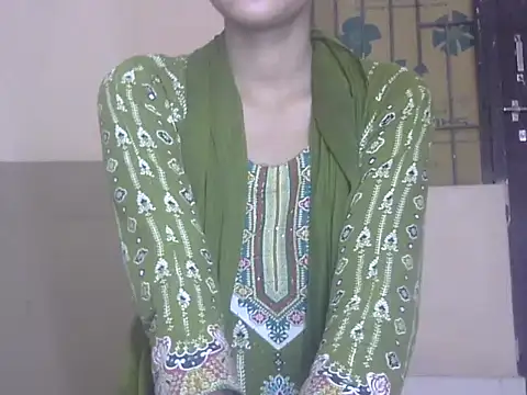 Snapshot of Nura7 chatting on 04-30-26, 06:31 Nura7 online show from 04-30-26, 06:31
