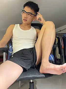 Snapshot of XTTX49 chatting on 07-18-26, 03:05 XTTX49 online show from 07-18-26, 03:05