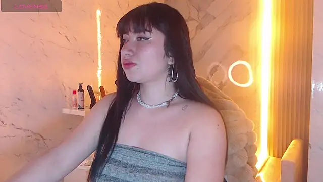 Snapshot of Sophia_tf chatting on 09-26-25, 01:15 Sophia tf online show from 09-26-25, 01:15