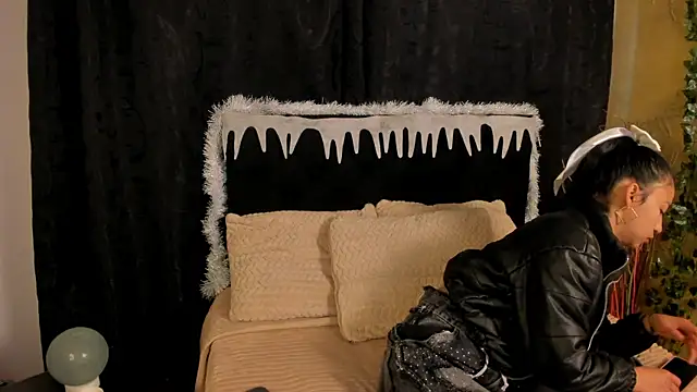 Tiffany Nm online show from 12-04-25, 01:20